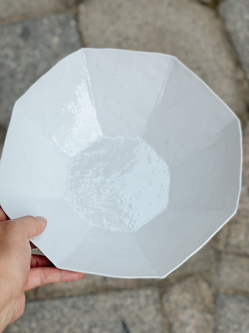 Octagonal Bowl (8각 볼) by Park Songkuk
